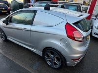 FORD FIESTA VAN