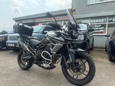 TRIUMPH TIGER 800